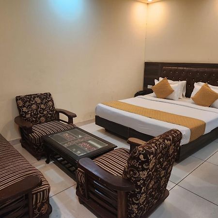 Hotel City Lite Plaza Yeni Delhi Dış mekan fotoğraf
